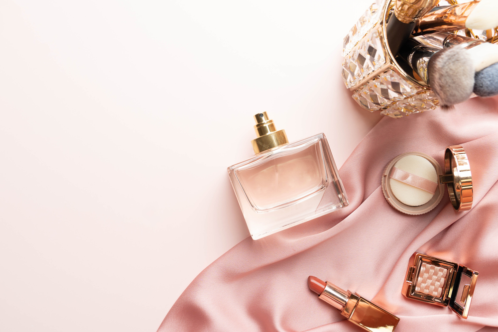 What's the Difference Between Perfume, Cologne & Fragrances?