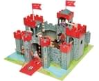 Le Toy Van Lionheart Castle 1