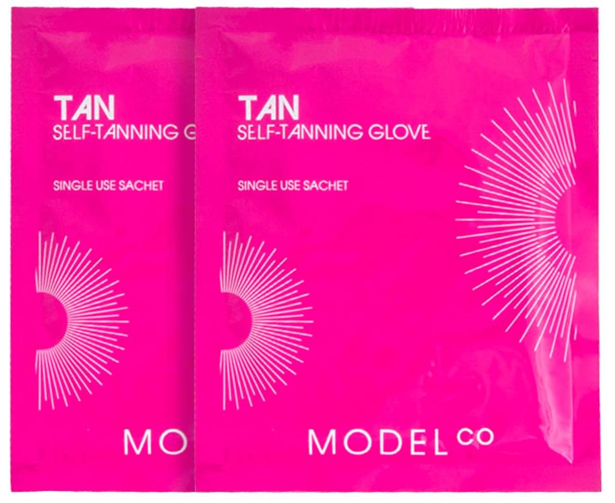 model co self tanning glove