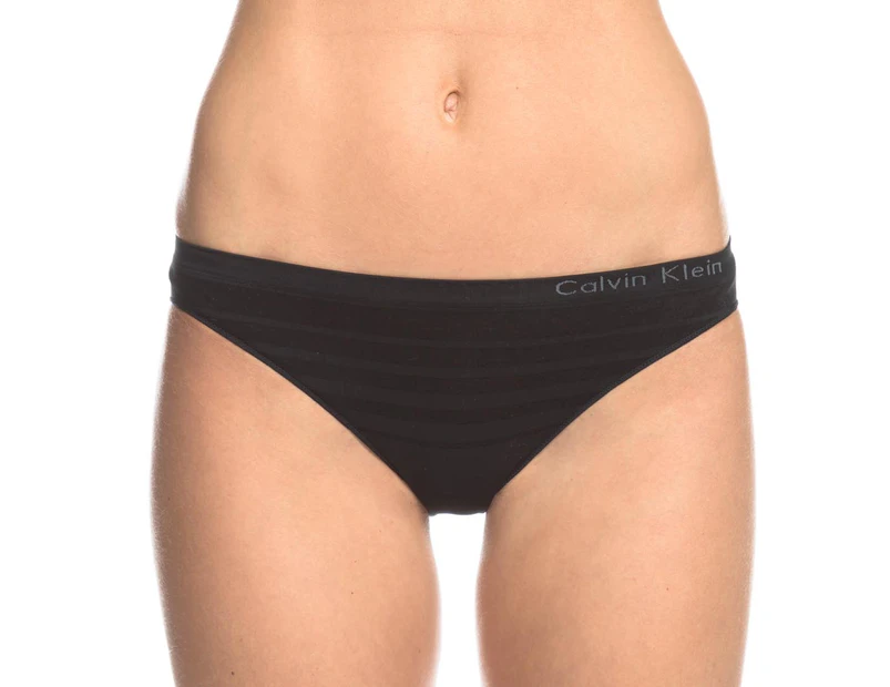 Calvin Klein Underwear Seamless Logo Bikini in Black