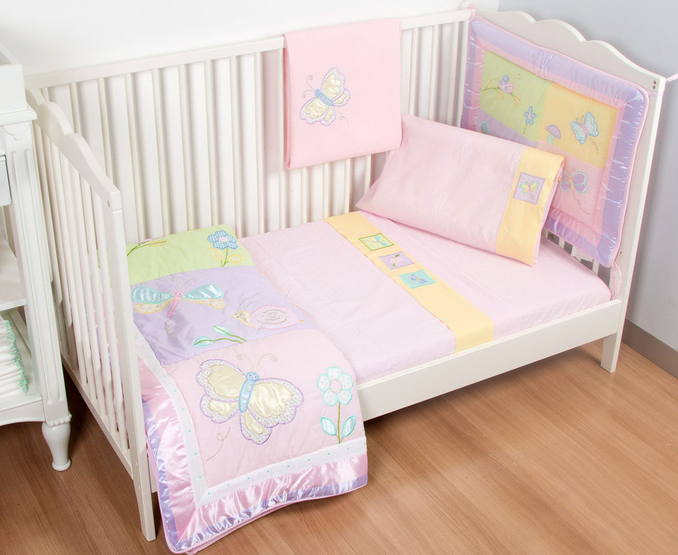 Kidsline crib bedding on sale