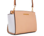 Michael Kors Selma Medium Messenger - Nude/Peanut