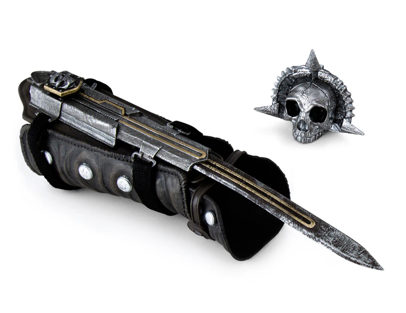Assassin's Creed IV Black Flag Pirate Hidden Blade & Gauntlet Replica