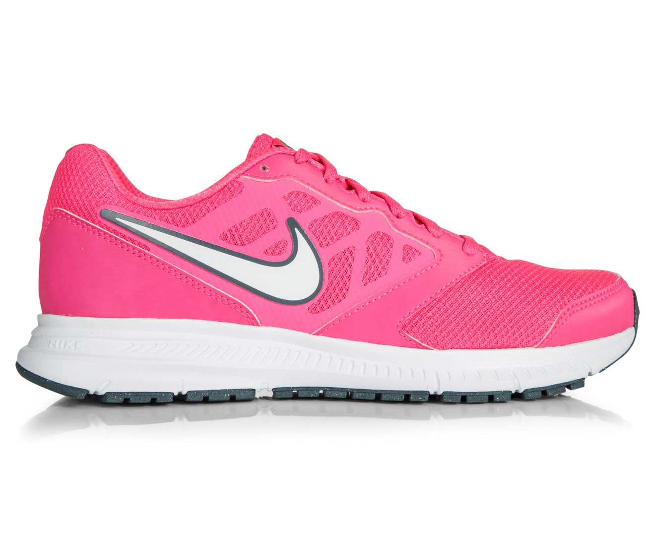 white and pink nike womens shoes