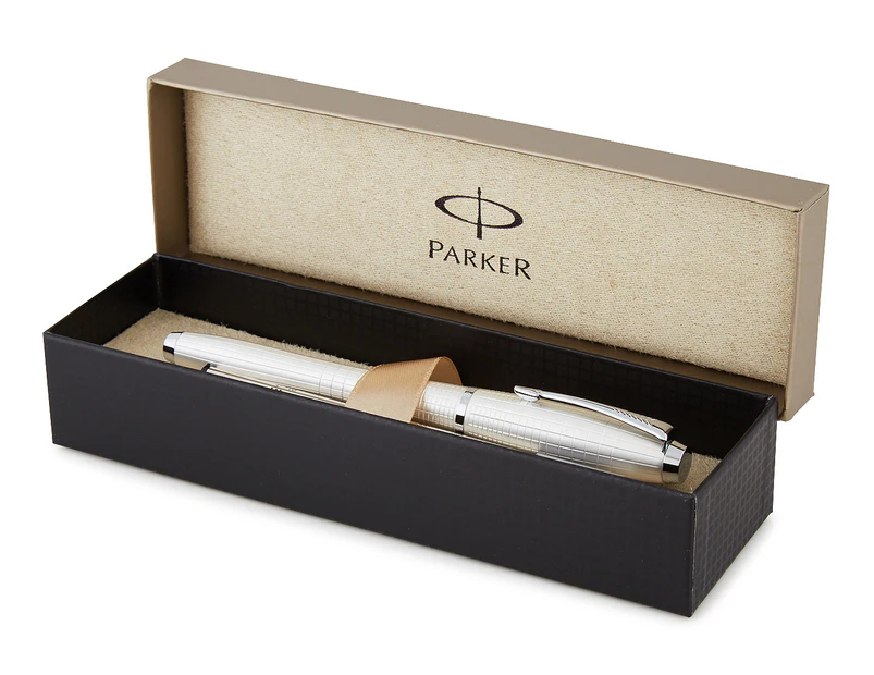 Parker 5th Urban Premium Pearl Chrome Trim Fountain Pen - Silver