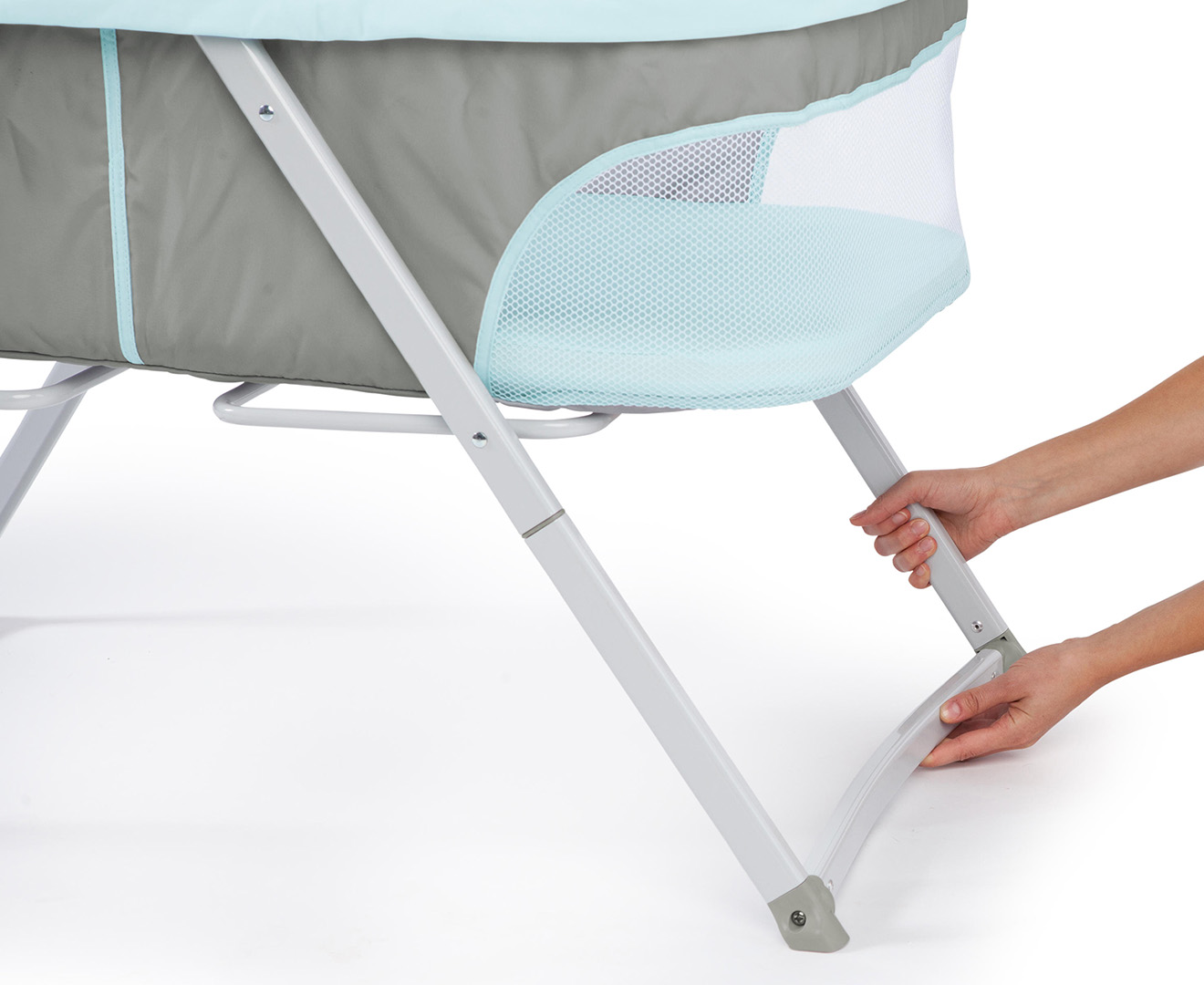 Ingenuity foldaway hotsell rocking bassinet australia