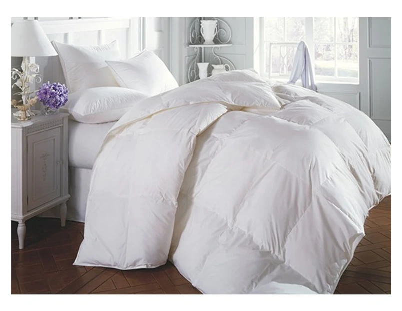 50/50 White Goose Down & Feather Quilt-Queen