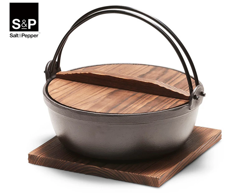 Salt & Pepper Tetsu 25cm Pot w/ Wooden Lid & Trivet - Cast Iron