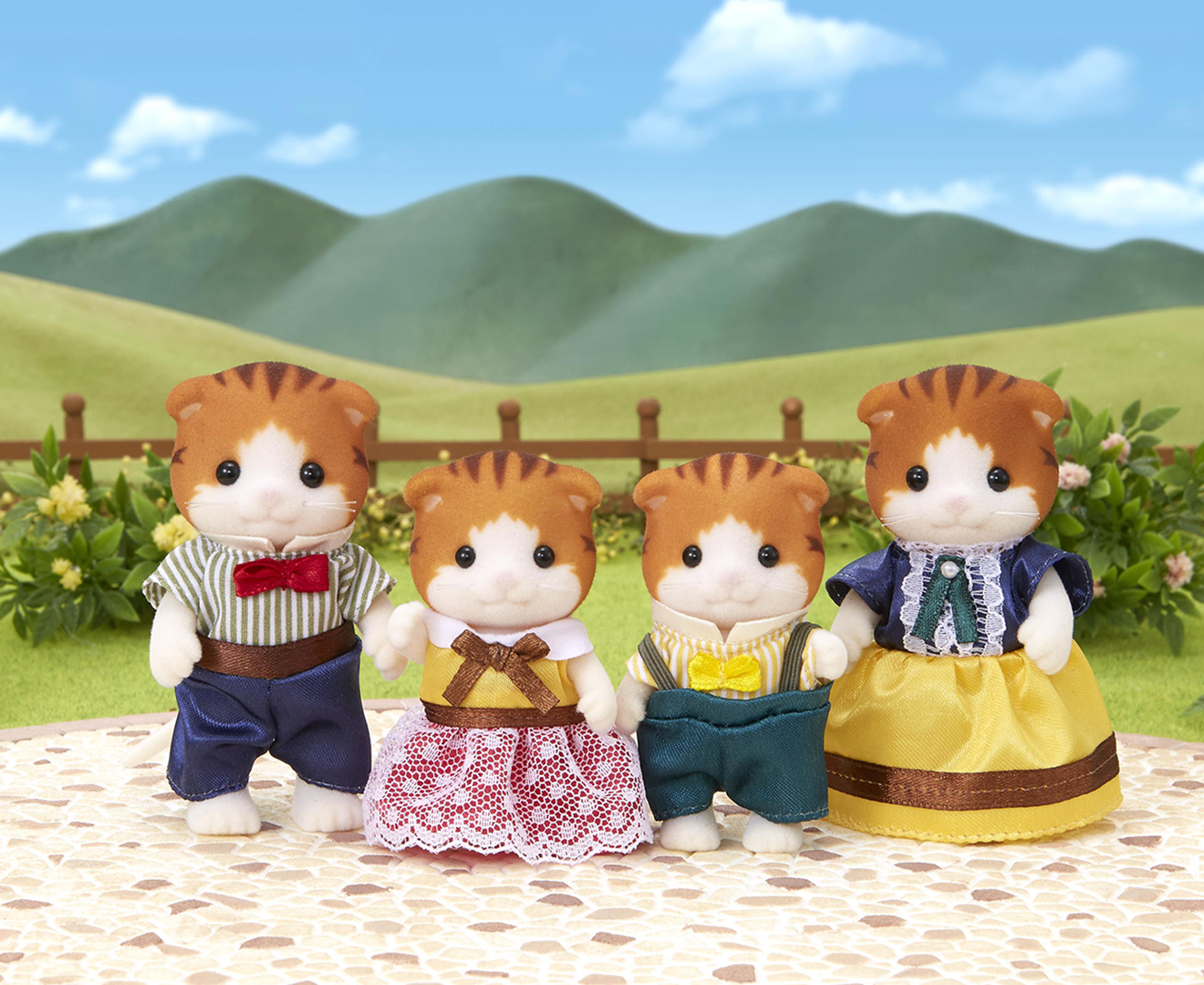 Sylvanian Families Maple Cat Family Set | Catch.co.nz