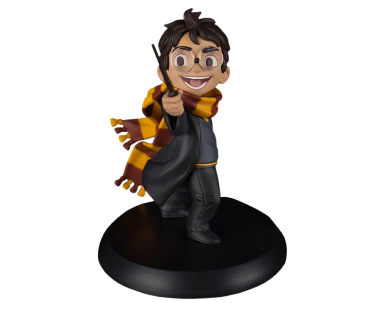 Harry's First Spell Q-Fig (Harry Potter) QMX 4.62 Inch Figure