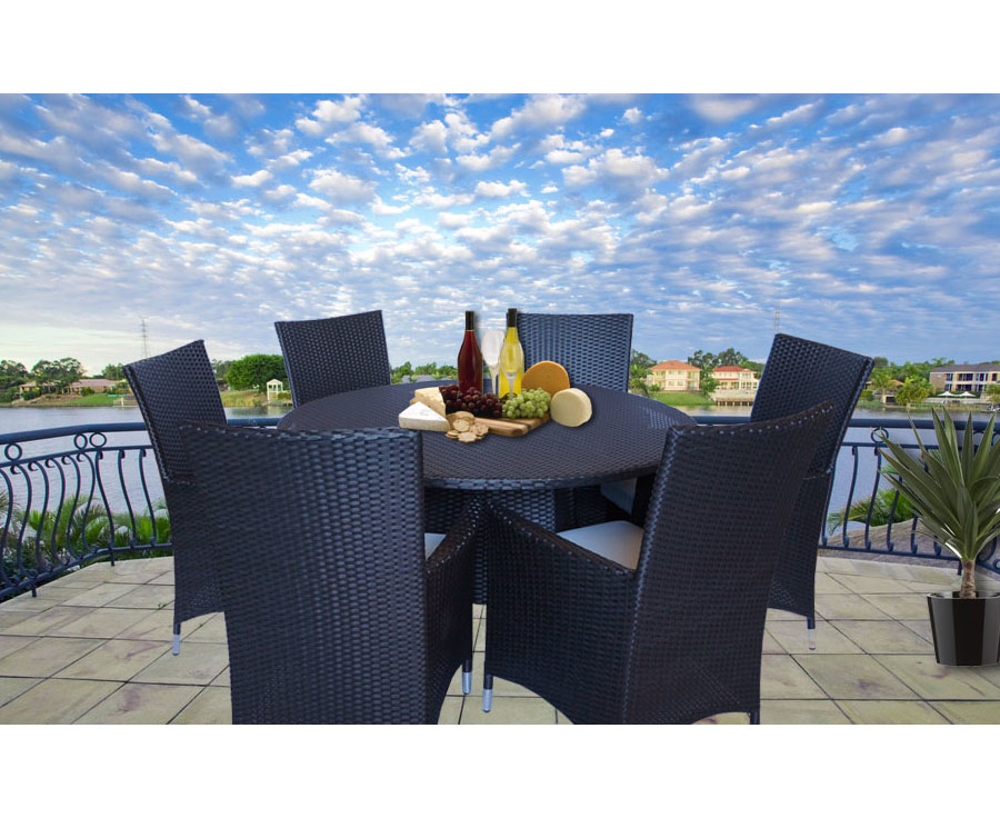 garden hardwood table and chairs