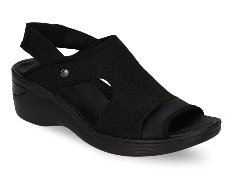 Naturalizer Women's Dashing Flat Shoe - Black