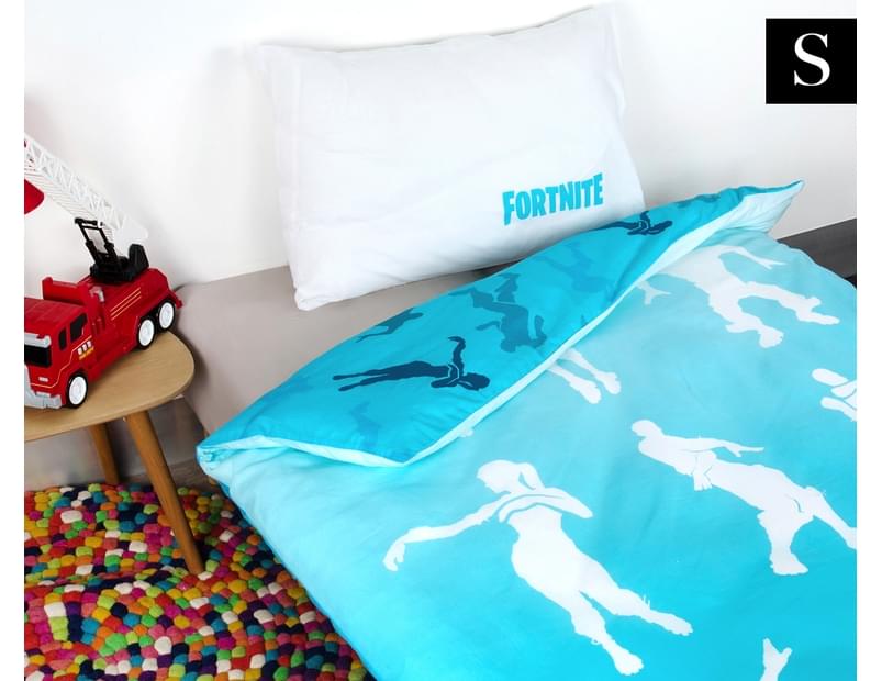 Epic Games Fortnite Emote 4 Piece Full/Queen Quilt Comforter with Pillow Sham Set 