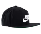 Nike Swoosh Pro Futura Snapback Cap - Black/Pine Green/White