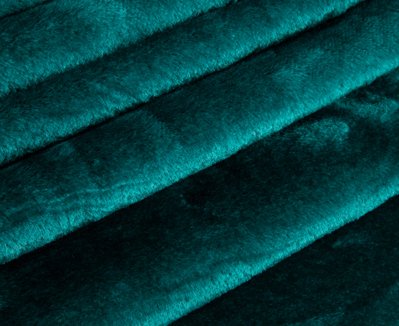 Daniel Brighton 220x220cm Mink Plush Blanket - Emerald Green | Catch.co.nz