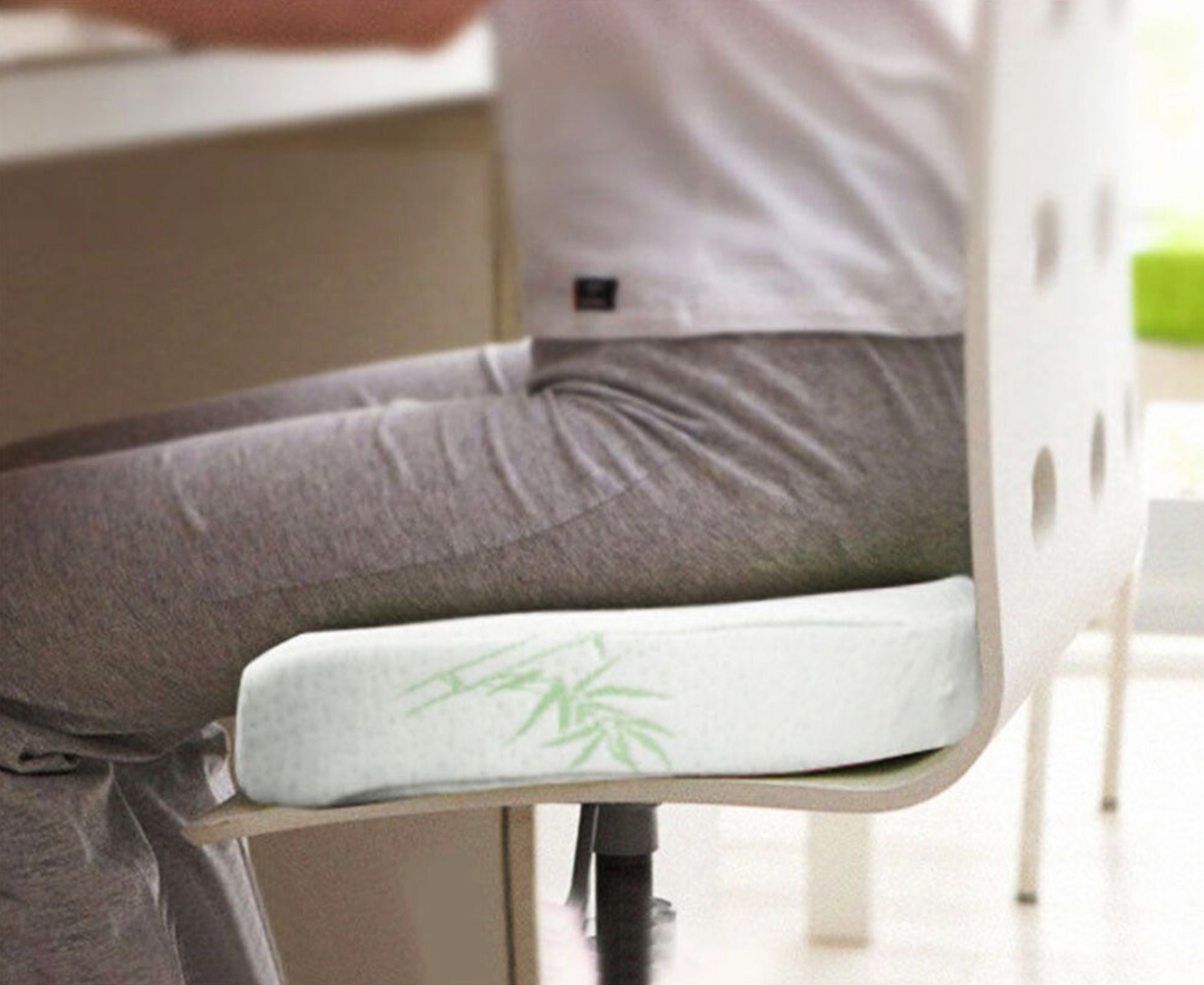 Uniwide Bamboo Memory Foam Seat Cushion - White