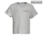 Calvin Klein Boys' Chest Logo Regular Top / Tee / T-Shirt / Tshirt - Light Grey Heather