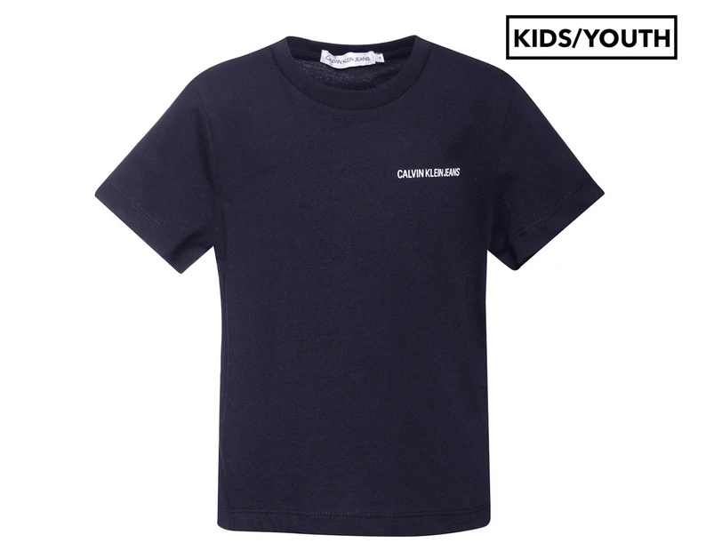 Calvin Klein Boys' Chest Logo Regular Top / Tee / T-Shirt / Tshirt - Peacoat