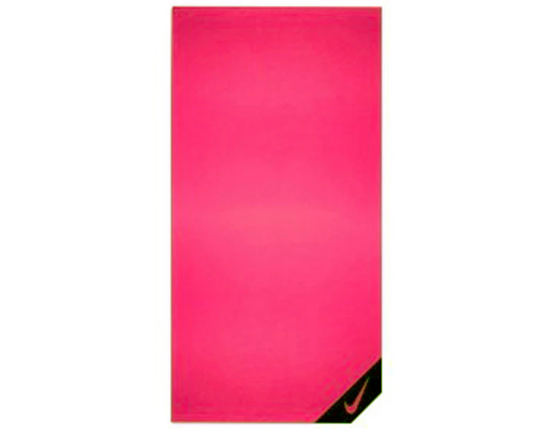 Nike 91x46cm Small Cooling Towel - Hyper Pink/Black