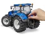 Bruder 1:16 New Holland T7 315 Tractor Toy 3