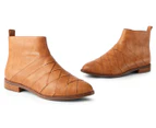 Walnut Melbourne Women's Adora Flat Ankle Boots - Tan