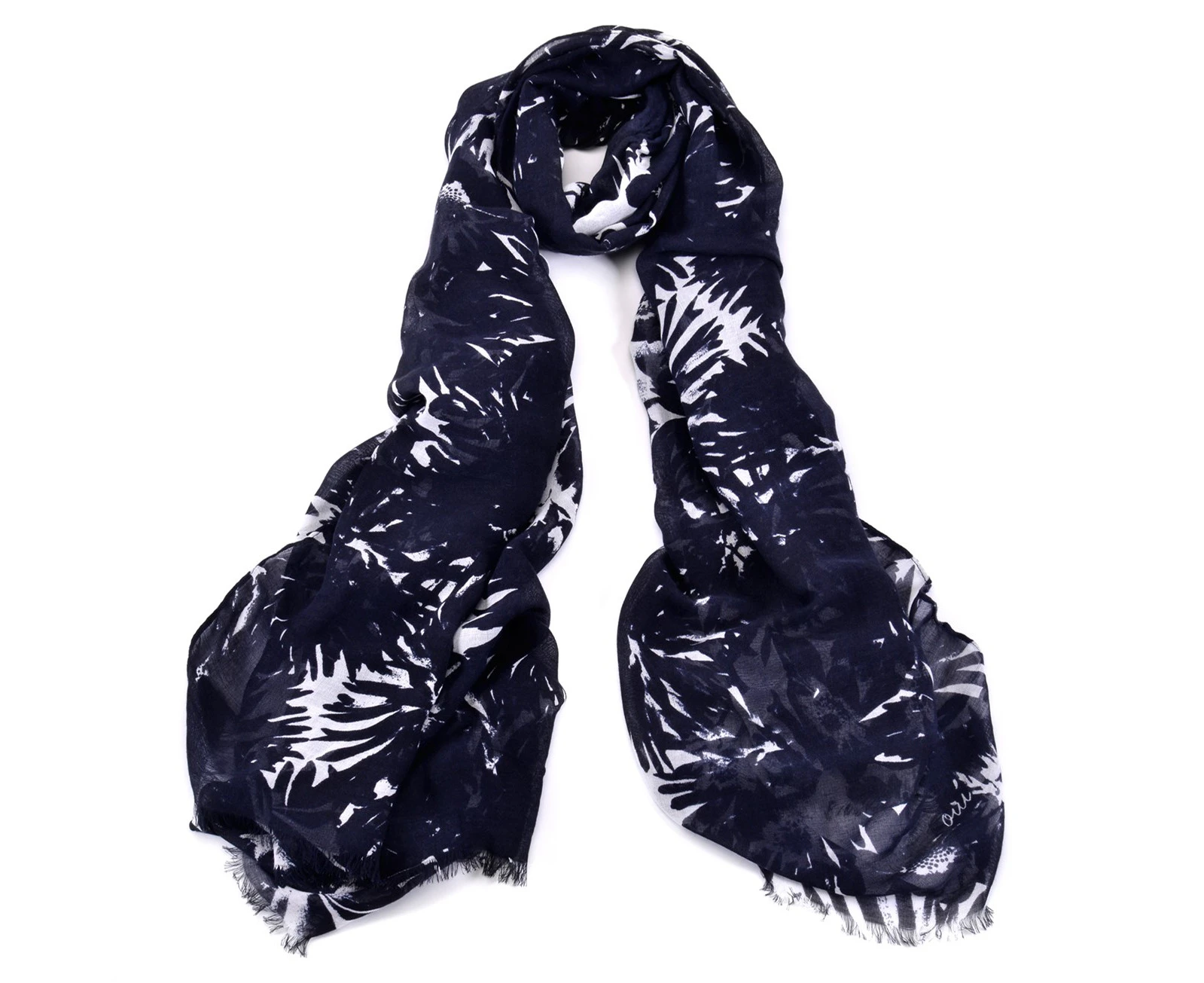 Women Fashion Accessory Street/Chic Black/White Large Floral Everyday Scarf