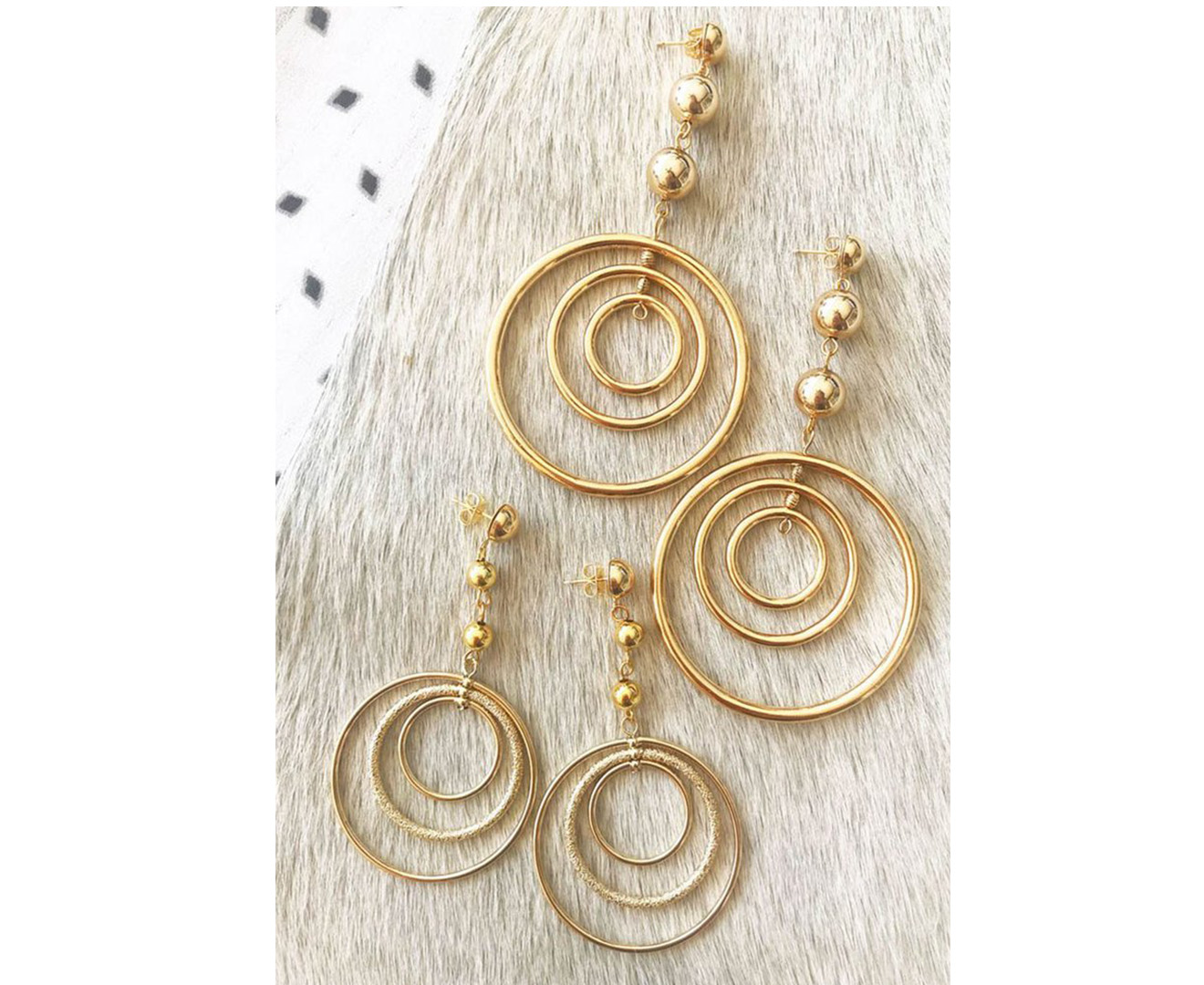 The Interlocking Hoop Earrings Vanessa Mooney Vanessa Mooney Store ...