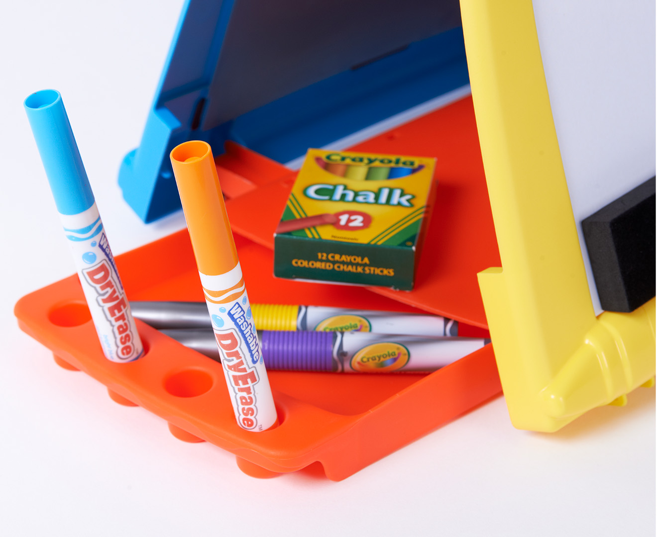 crayola art to go table easel