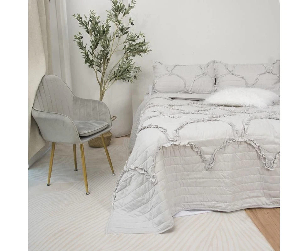 Juliet Coverlet Set Ivory