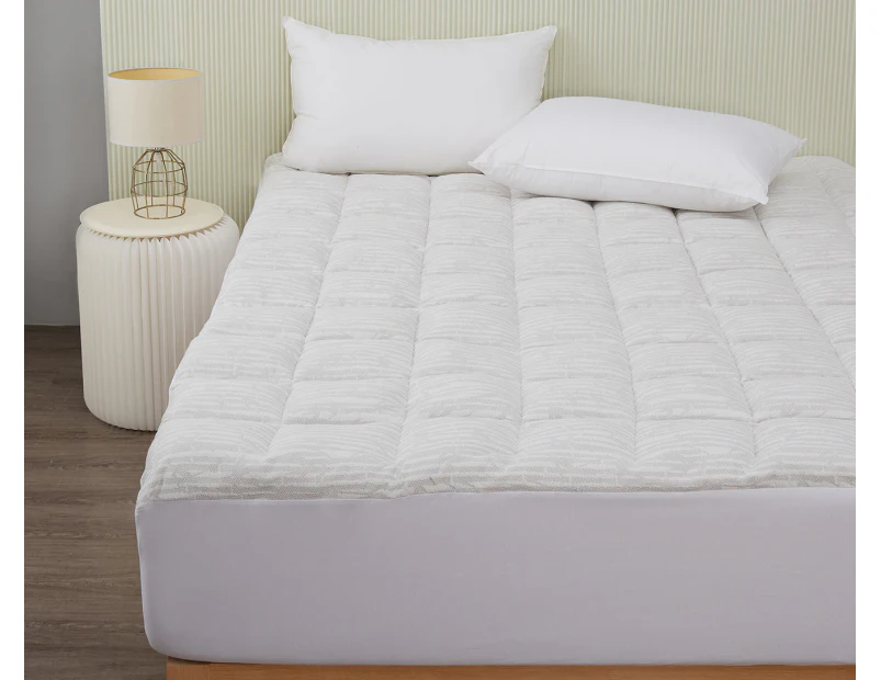 Daniel Brighton 600GSM Bamboo Blend Fibre Mattress Topper