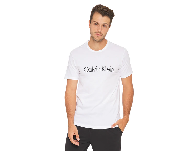 Calvin Klein Men's Short Sleeve Logo Tee / T-Shirt / Tshirt - White