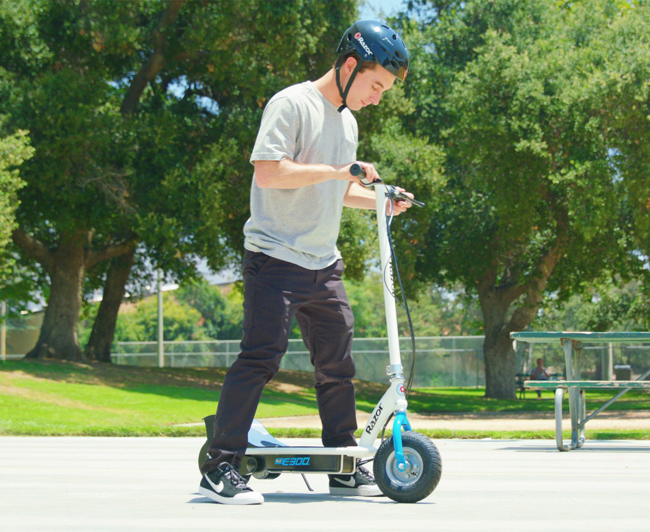 razor e300 electric scooter max weight