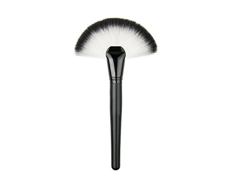 Flat Fan Brush Professional Fiber Makeup Brush Define Bronzer Illuminator - Black Silver