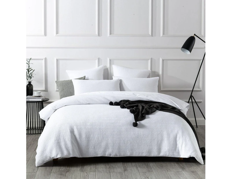Jax Chunky Waffle White Quilt Cover Set [SIZE: Super King Bed]