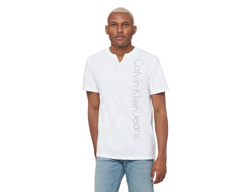 Calvin Klein Jeans Men's Short Sleeve Slit Neck Logo Tee / T-Shirt / Tshirt - Brilliant White