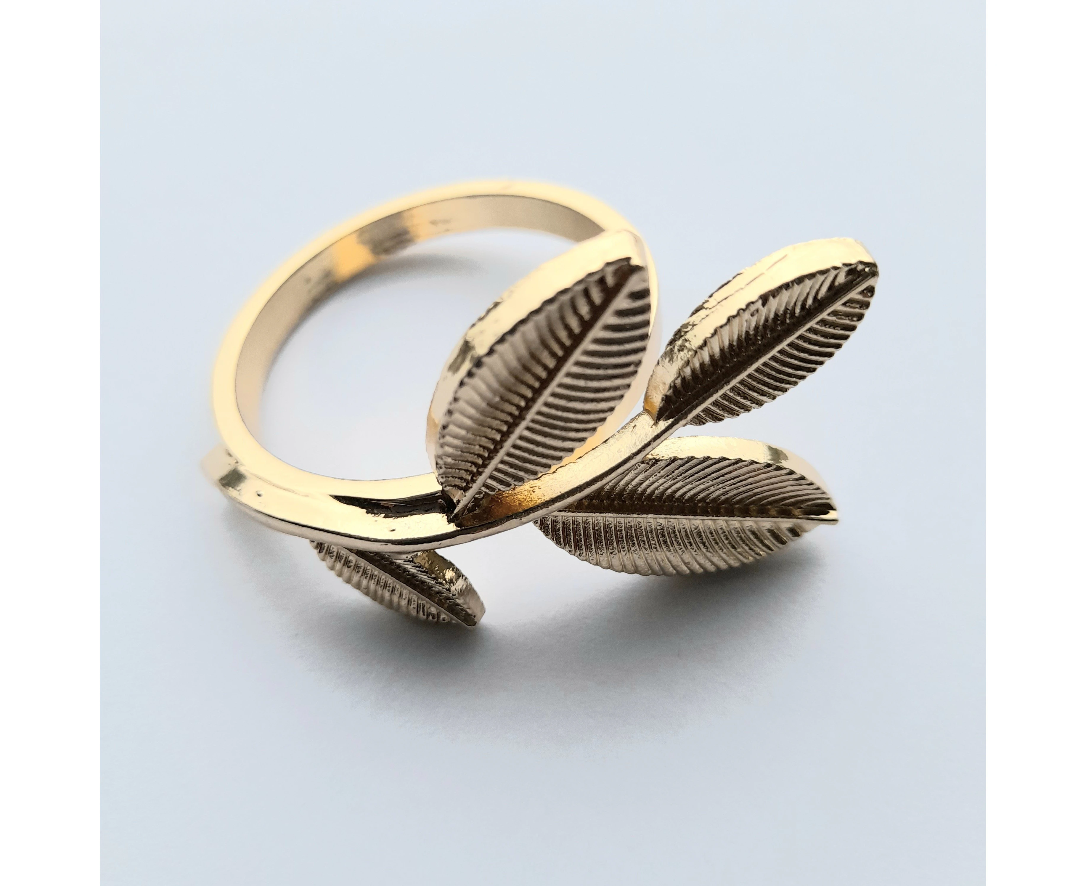 Royalclub New Leaf Napkin Ring set of 6 - Gold