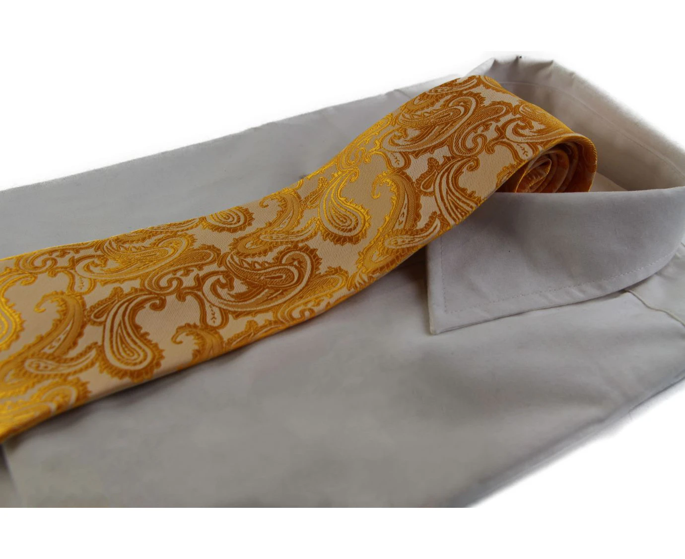 Mens Yellow Paisley Patterned Neck Tie Polyester