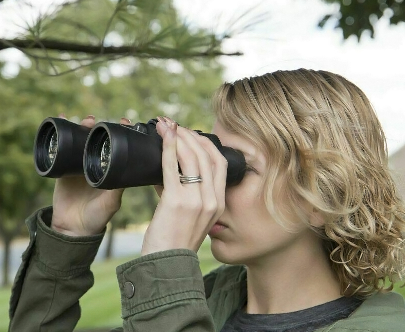 polaroid binoculars