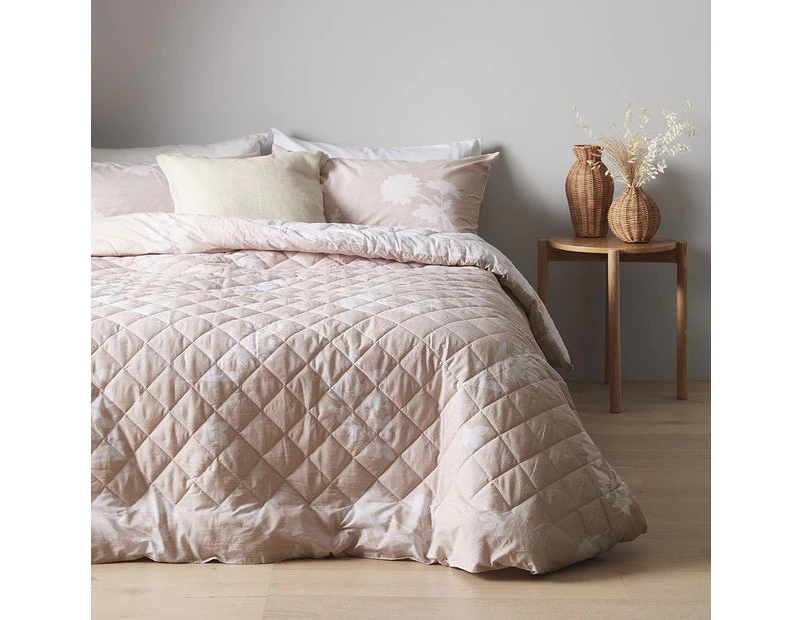 Target Iris Comforter Set - Pink