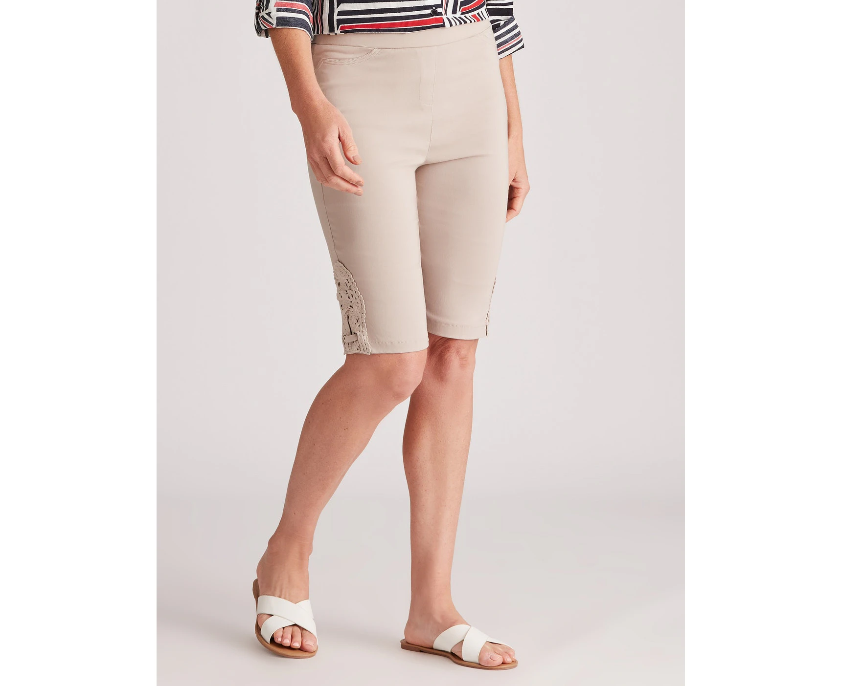 Noni B - Womens Beige Shorts - Summer - Bengaline - Mid Thigh - High Waist Chino - Atmosphere - Elastane - Straight Leg - Fitted - Comfort Fashion