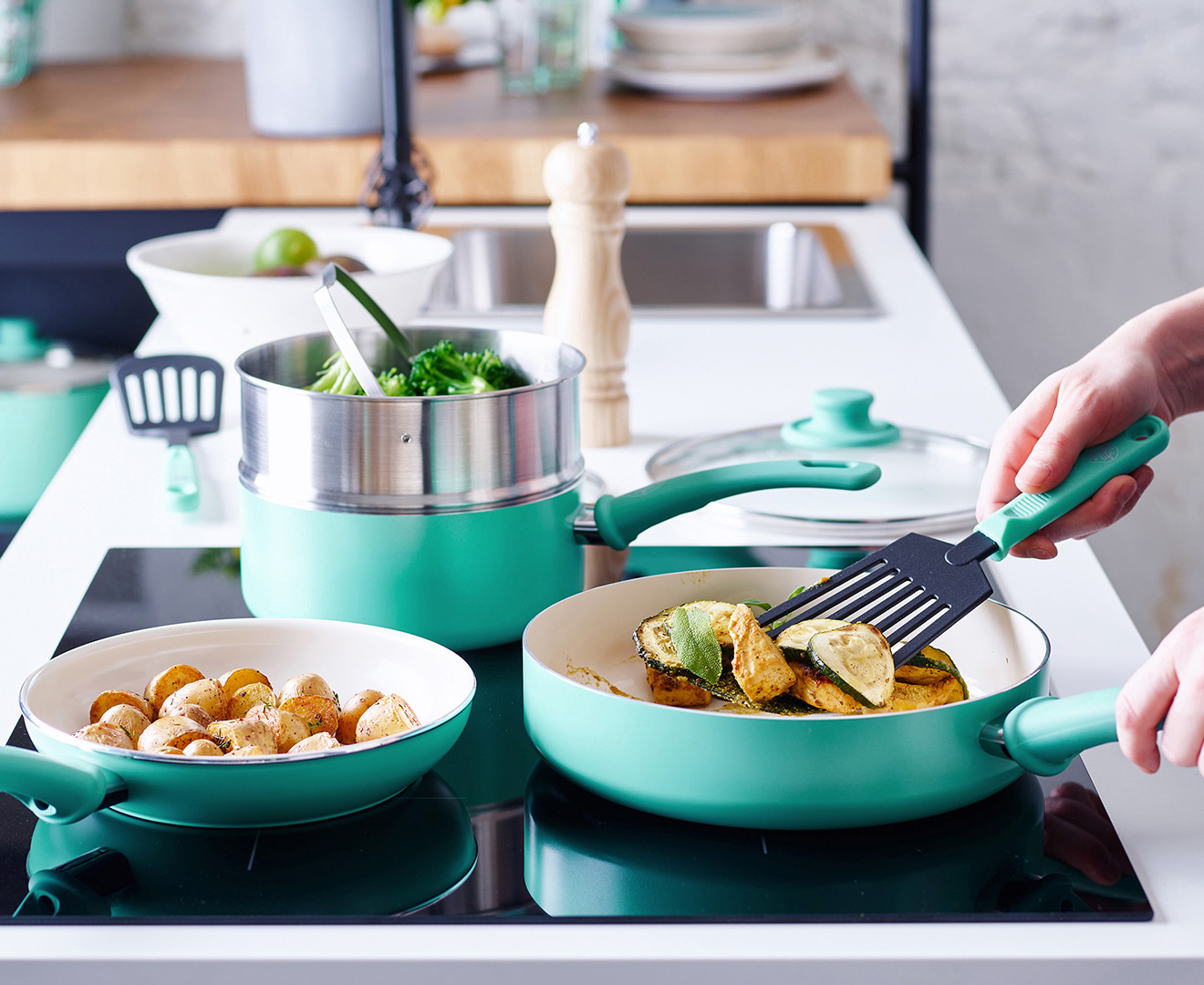 GreenLife Soft Grip Healthy Ceramic Nonstick, Saucepan Set with Lids, 1qt and 2qt, Turquoise