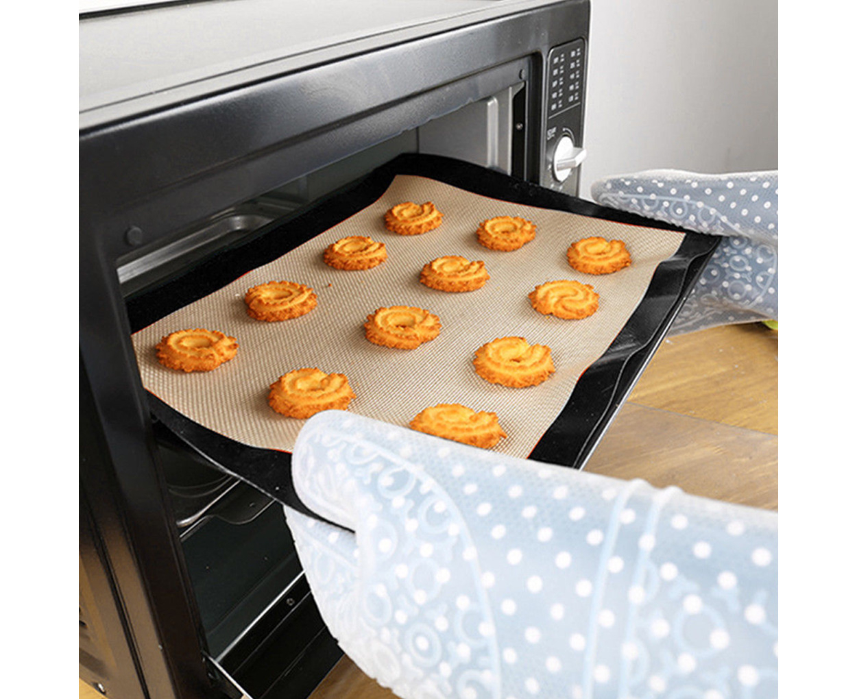 Non-stick Cooking Mat Liner for Macaroons Cake Bread Making Microwave Toaster Oven Tray Pan,42x29.5cm 2 Silicone Macaron Baking Mat Cookie Sheet Set 