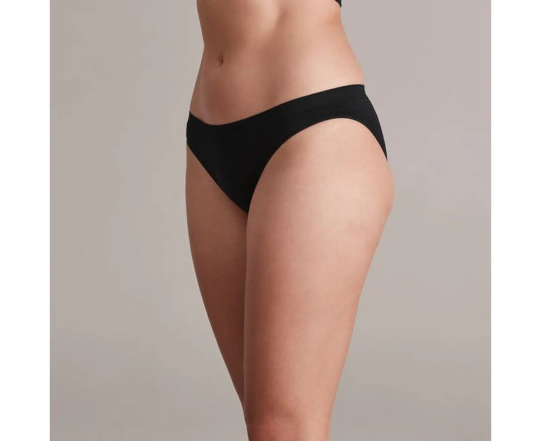 Ambra Seamless Smoothies G-String; Style AMSHSSHWG