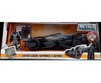 Justice League - Batmobile 1/24th Scale Hollywood Rides Die-Cast Vehicle Replica with Batman Figure