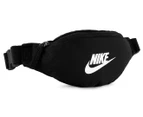 Nike 1L Heritage Waistpack - Black/White