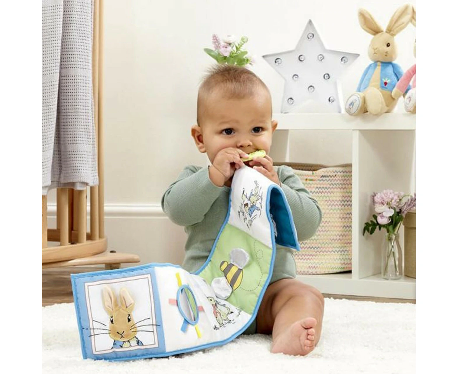 Peter Rabbit Unfold & Discover Soft Book