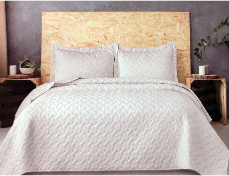 Queen King Super King Size Bed Chic Embossed Coverlet Bedspread Set Comforter Quilt White