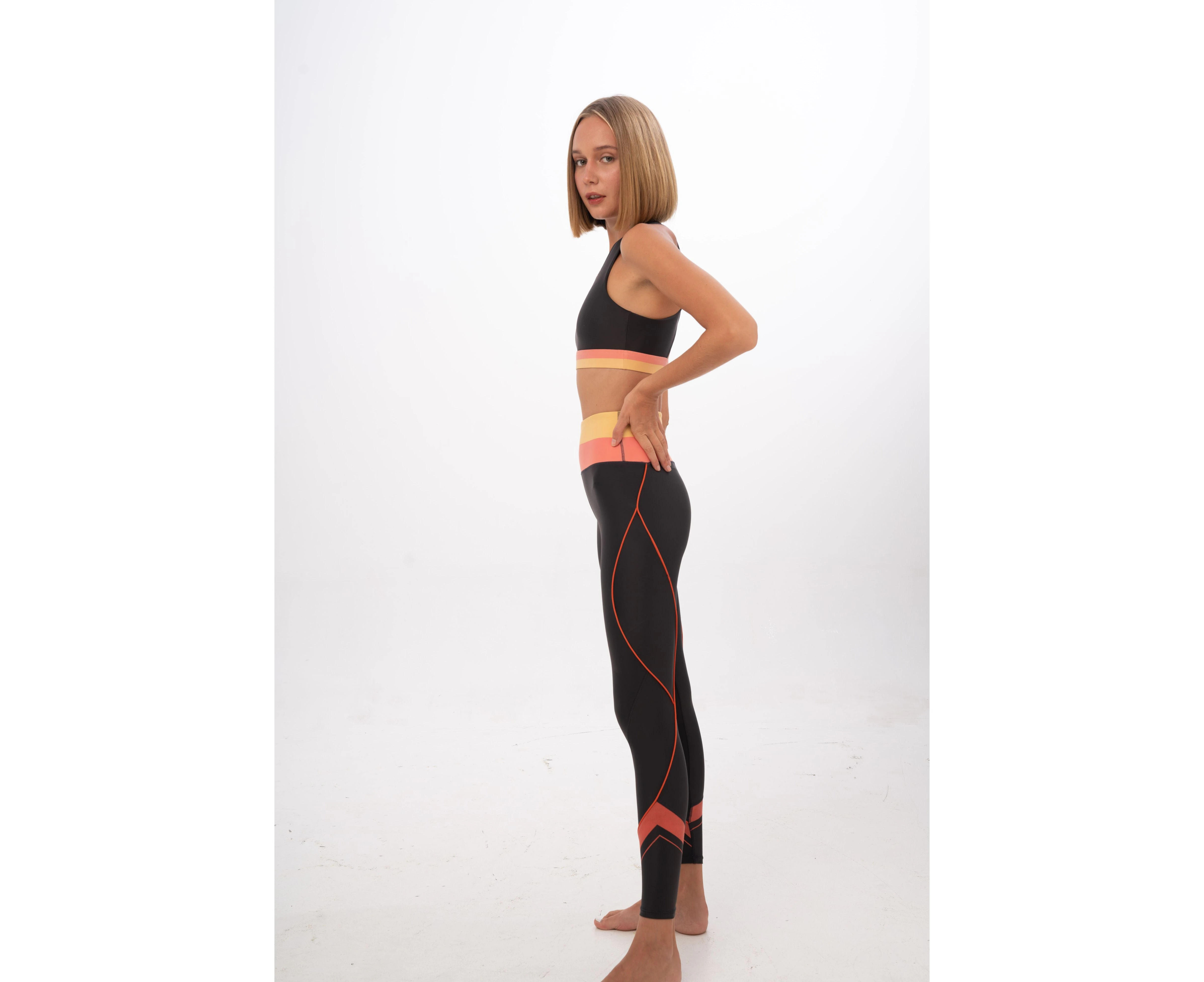 Backtrack Compression Legging In Liquorice Multicolour