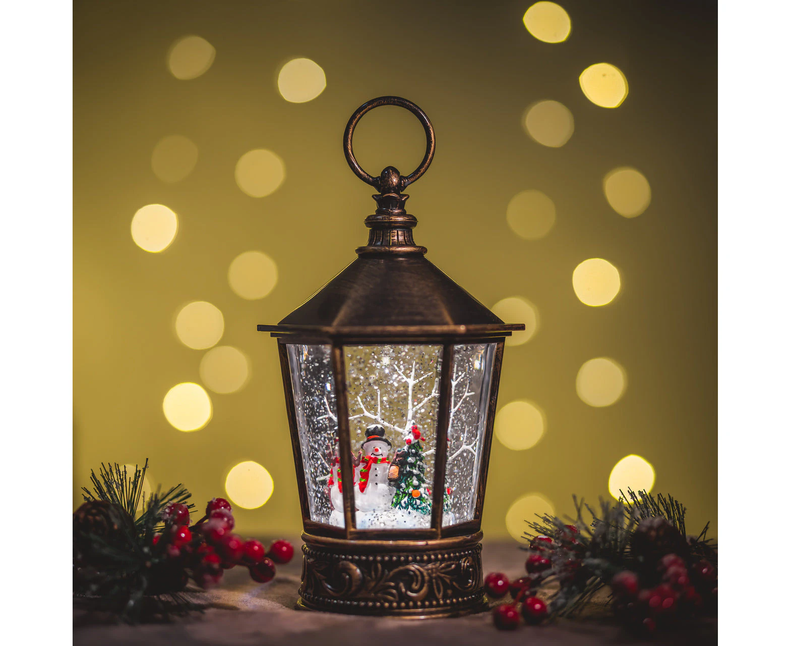 Snowing Hexagonal Lantern w/ Snowmen