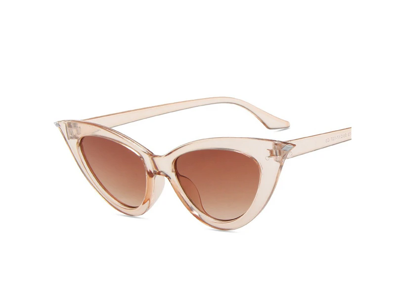 2022 New Fashion Cat Eye Sunglasses Plastic Women Vintage Small Triangle Sun Glasses Female Rivet Eyewear UV400 Oculos Feminino - Champagne Tea
